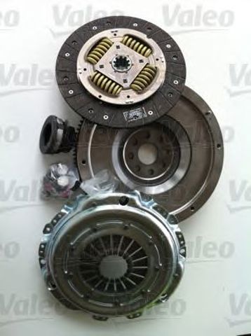 Комплект зчеплення (диск, корзина, підшипник) 835004 VALEO