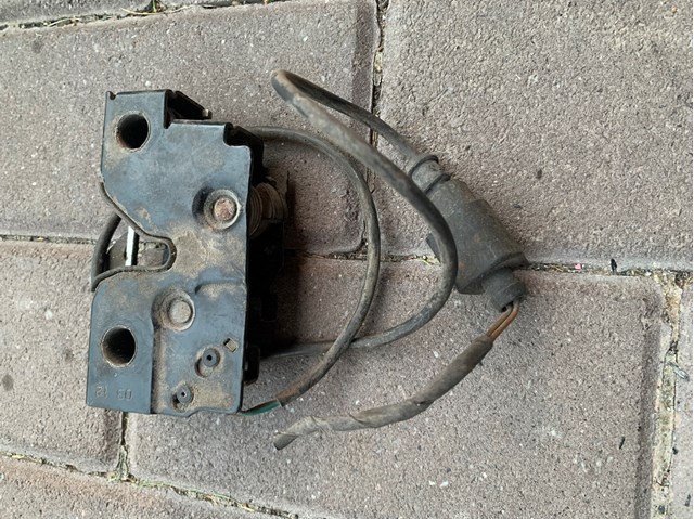Запор капота (замок і привід замка капота) 5C7823509A VAG