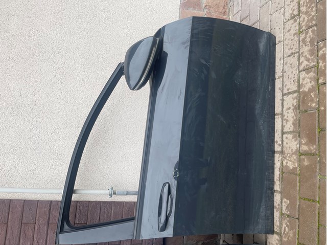 Скло передньої правої двері 5G4845202B VAG