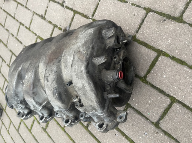 Колектор впускний A1131400701 MERCEDES