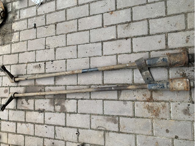 Торсіон передній, правий A1633230765 MERCEDES