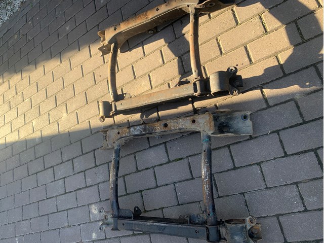 Підрамник передньої підвіски A1633300142 MERCEDES