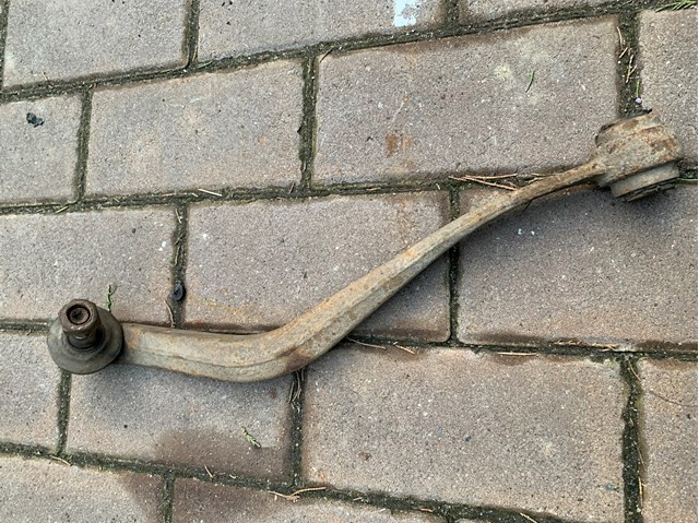 Розтяжка задньої підвіски A1633500553 MERCEDES