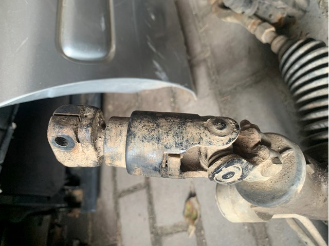 Вал рульової колонки, нижній A1634600110 MERCEDES