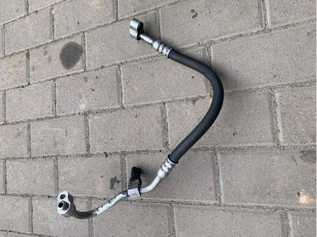 Трубка кондиціонера від компресора до радіатора A1635003872 MERCEDES