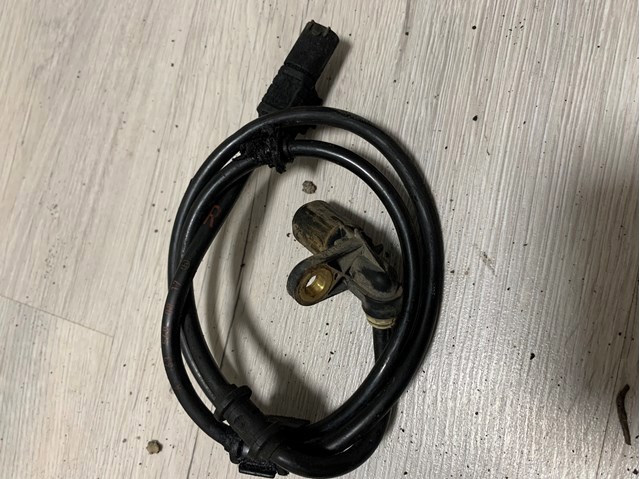 Датчик ABS передній правий A1635400817 MERCEDES