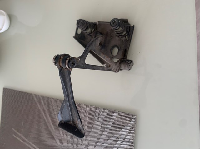 Замок капота A1638800260 MERCEDES