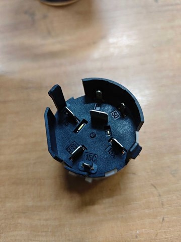 Контакти замку запалювання A1685450204 MERCEDES