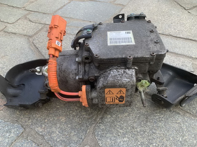 Компресор кондиціонера 68106049AE CHRYSLER