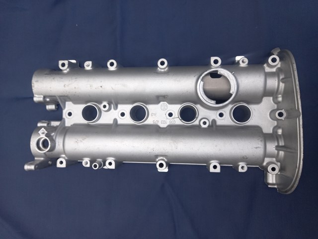 Кришка клапанів 036103475 VAG