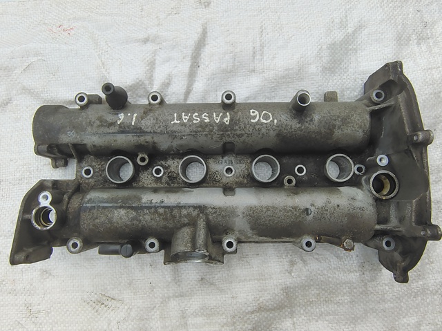 Кришка двигуна 03C103475AK VAG
