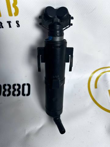Форсунка омивача фари передньої 61677251640 BMW