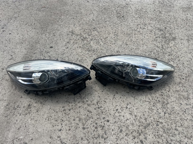 Фара ліва передня 260601946R RENAULT
