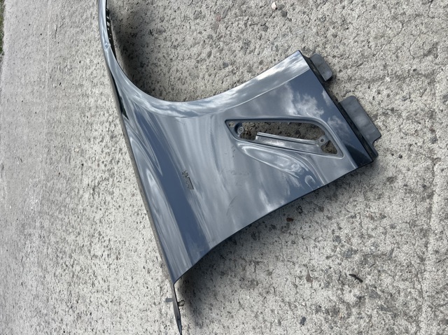 Переднє праве крило 41007443688 BMW