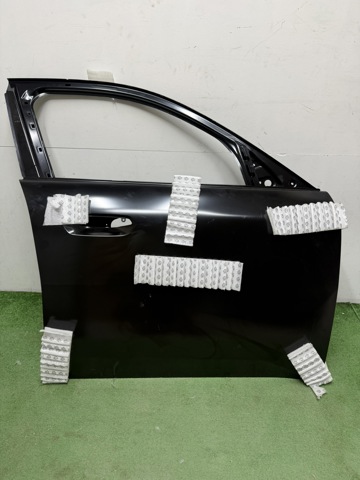 Дверка передня права 41515A38652 BMW