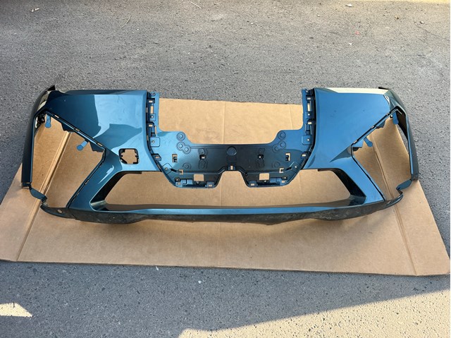 Бампер передній в зборі 51115A3AE00 BMW