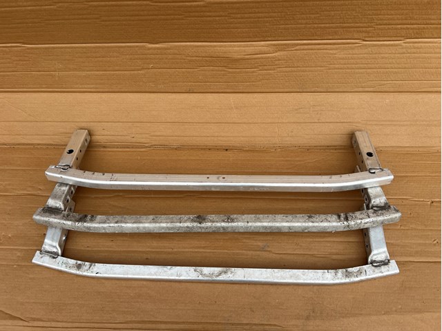 Підсилювач бампера переднього 51117421600 BMW