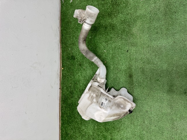 Бачок склоомивача 5NA955448A VAG