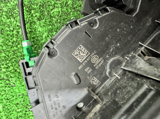 Замок дверей водія 5TB837015C VAG
