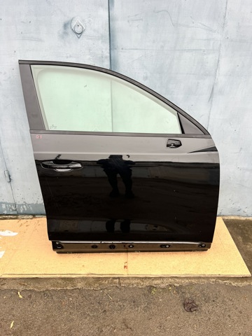 Пасажирські передні двері Ауді Ку 3