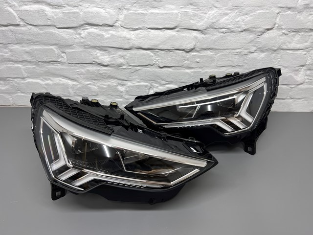 Фара 83A941773B VAG