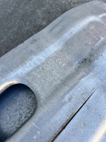 Буфер бампера переднього 8W0807113 VAG