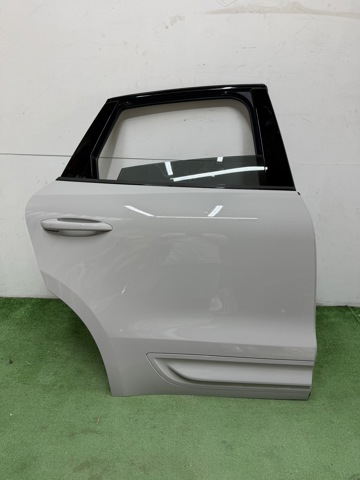 Двері задні в зборі 95B833022BGRV PORSCHE