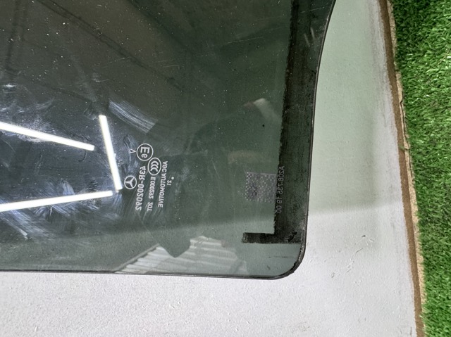 Скло заднє ліве A2067351500 MERCEDES