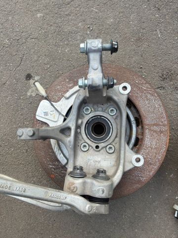 Цапфа поворотна ліва 51710CU100 HYUNDAI