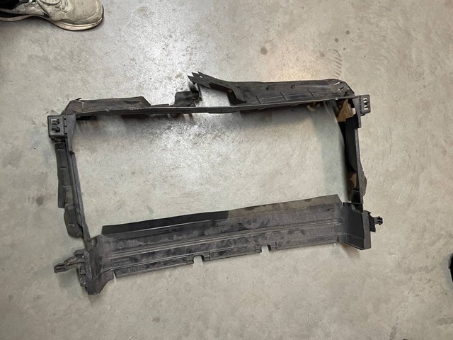 Дифузор (кожух) радіатора охолодження 214763488R RENAULT