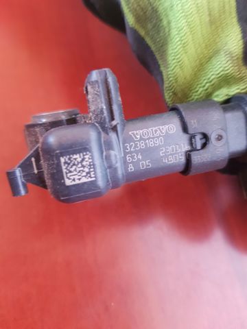 Датчик Ейрбег передній 32381890 VOLVO