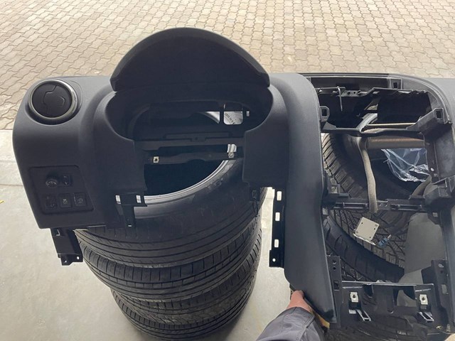 Панель приладів торпеди 68030JD90A NISSAN