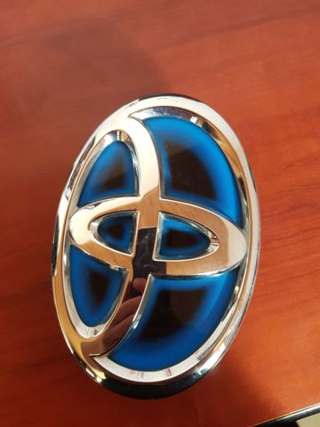 Фірмовий значок решітки радіатора 753010D130 TOYOTA