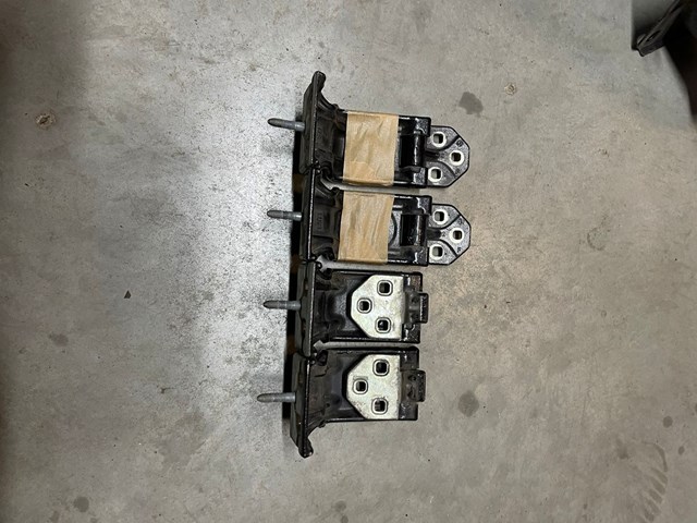 Петля дверей задньої (розпашної) 844000013R RENAULT