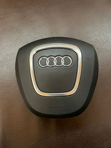 Подушка в кермі 8R0880201 VAG