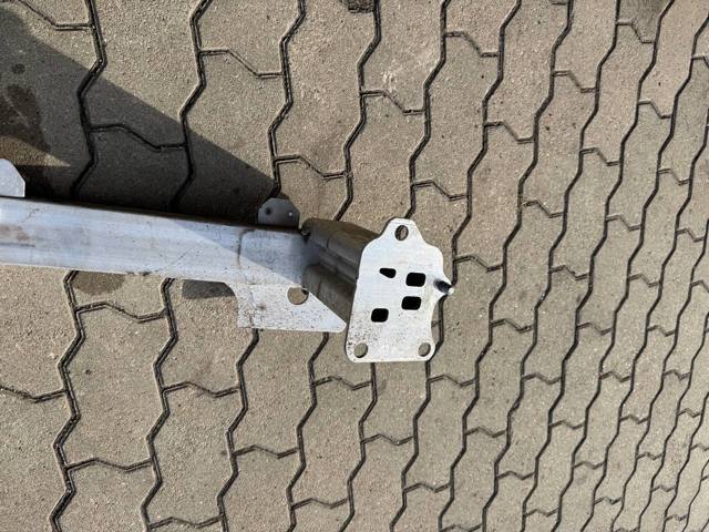 Шина бампера переднього 9826115680 PEUGEOT