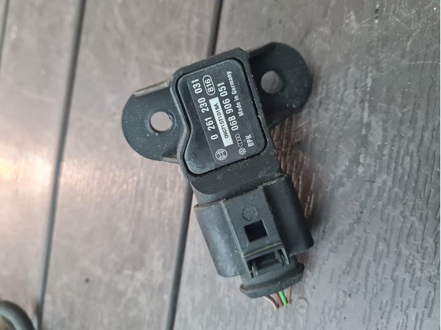 Датчик тиску повітря 0261230031 BOSCH