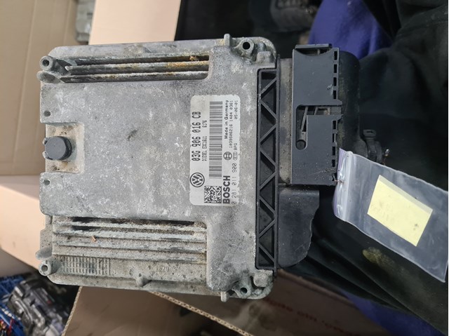 Комп'ютер двигуна 03G906016CB VAG