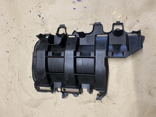 Масловідбивач піддону двигуна 04L103623F VAG