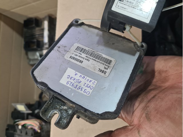 Блок двигуна 09355929 OPEL