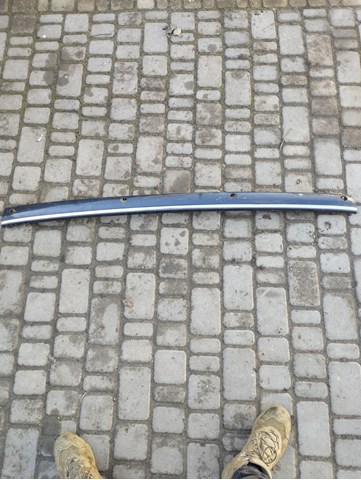 Накладка бампера заднього, центральна 2208851221 MERCEDES