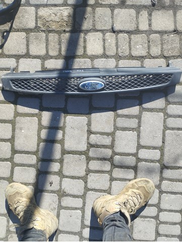 Решітка 2S618200 FORD