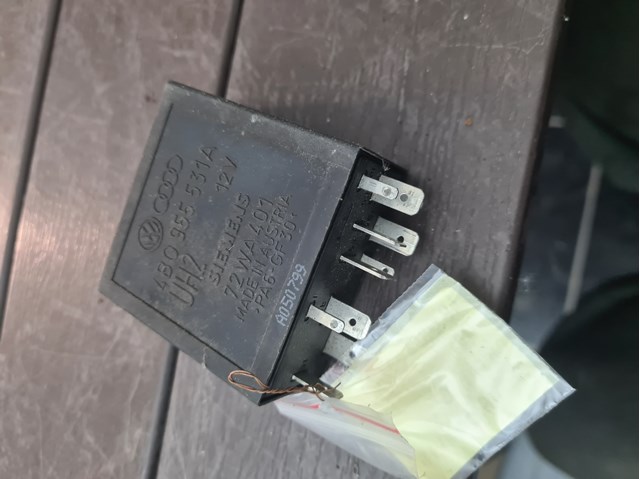 Реле керування склоочисника 4B0955531A VAG