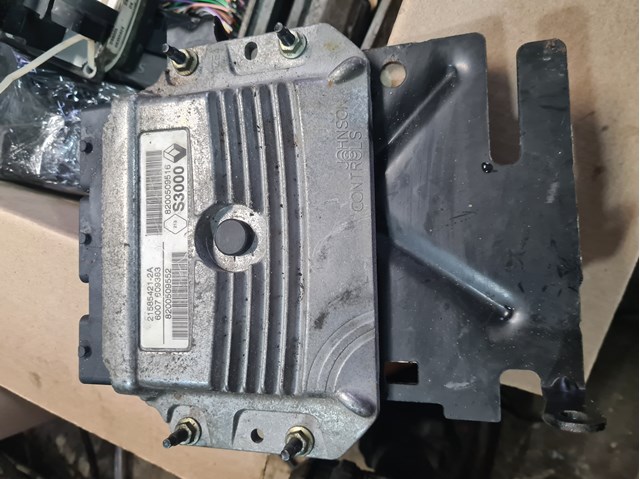 Блок електронного управління 8200509516 RENAULT