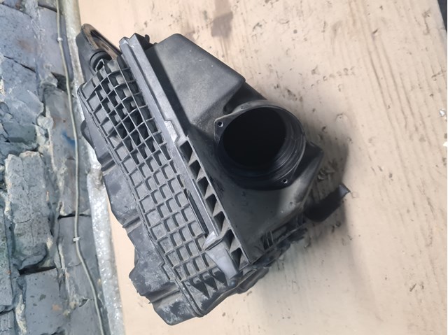 Корпус повітряного фільтра 8200545836 RENAULT