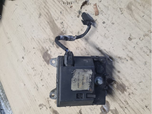 Електропідігрівач охолоджуючої рідини A0001591104 MERCEDES
