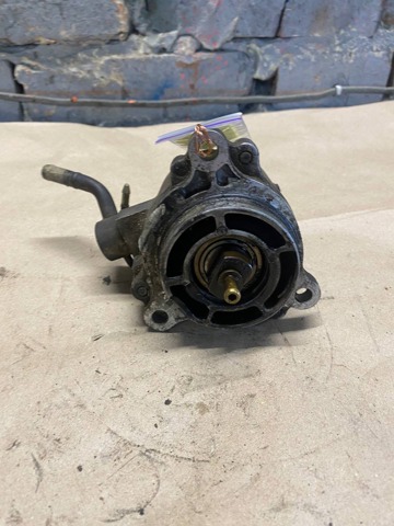 Насос вакуумний RF5C18G00 MAZDA