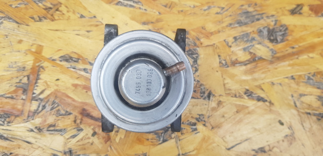 Клапан EGR рециркуляції газів 038129637D VAG