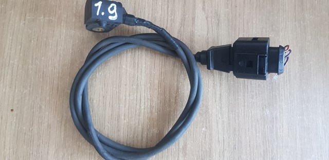 Датчик положення распредвалу 038906433A VAG