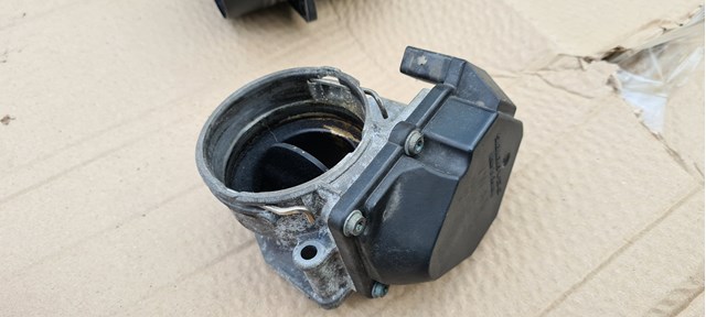 Дросільна заслінка в зборі 03G128063G VAG